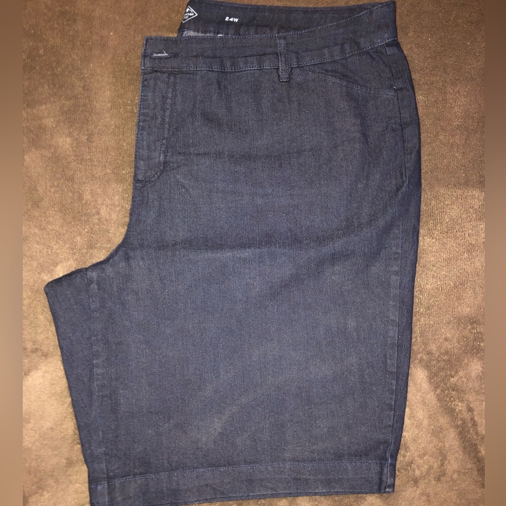 St. John’s Bay Bermuda Shorts